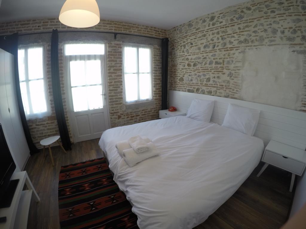 Old Bazaar Rooms Korça Exteriör bild