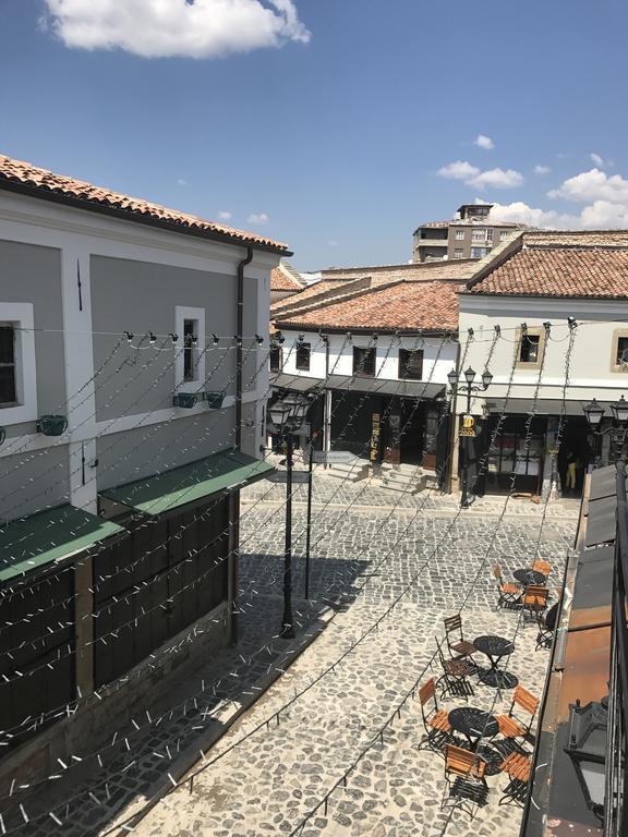 Old Bazaar Rooms Korça Exteriör bild